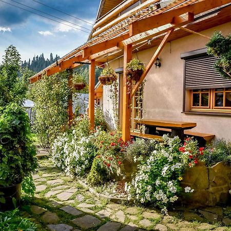 Ciukrowa Chatka Sauna & Jacuzzi Poronin Kültér fotó