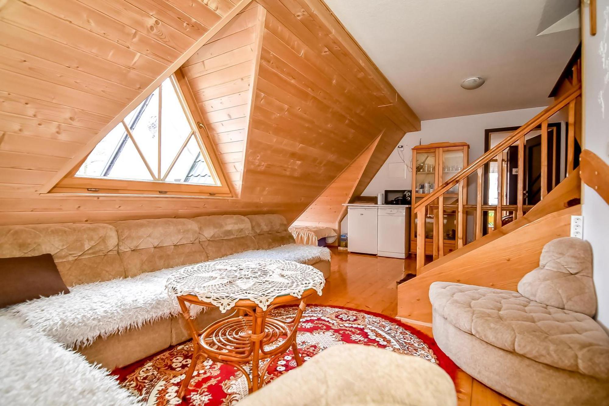 Ciukrowa Chatka Sauna & Jacuzzi Poronin Kültér fotó