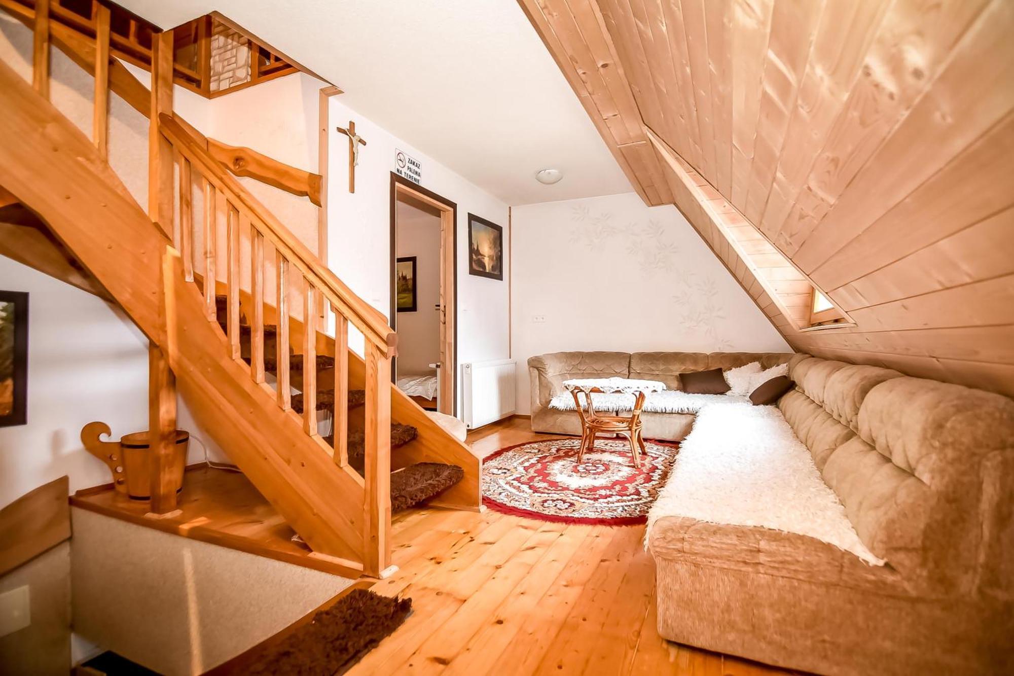 Ciukrowa Chatka Sauna & Jacuzzi Poronin Kültér fotó