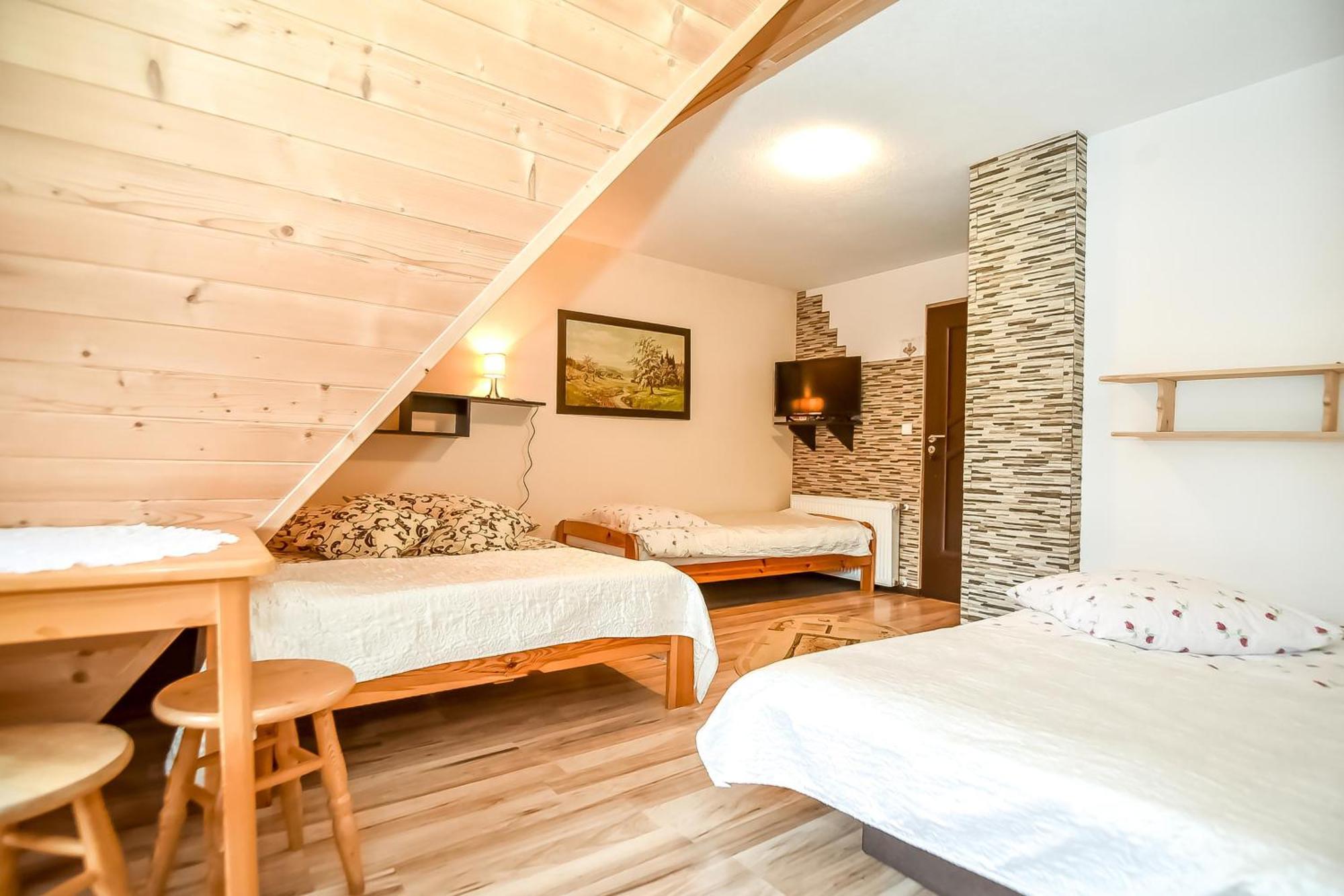 Ciukrowa Chatka Sauna & Jacuzzi Poronin Kültér fotó