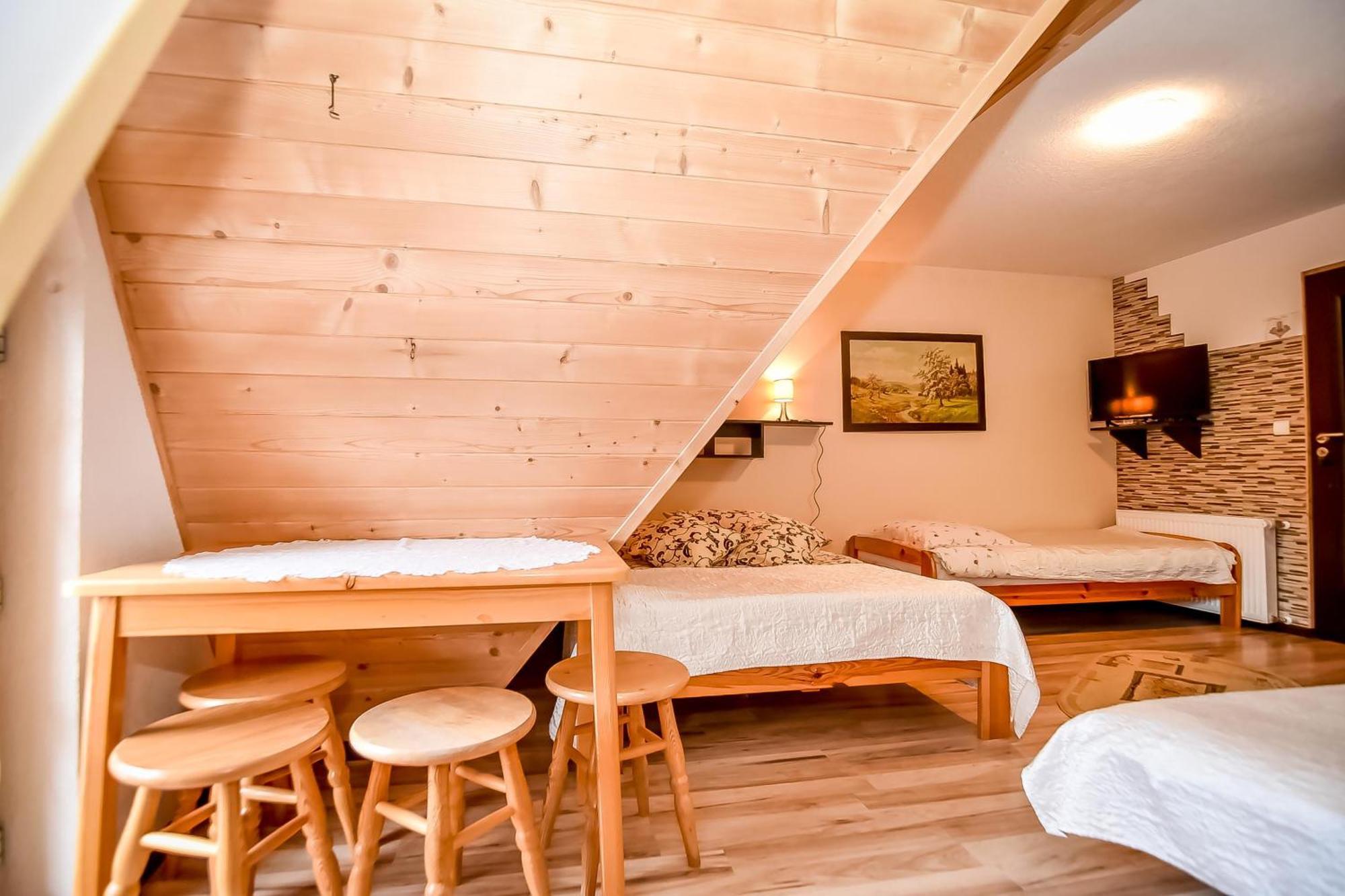Ciukrowa Chatka Sauna & Jacuzzi Poronin Kültér fotó