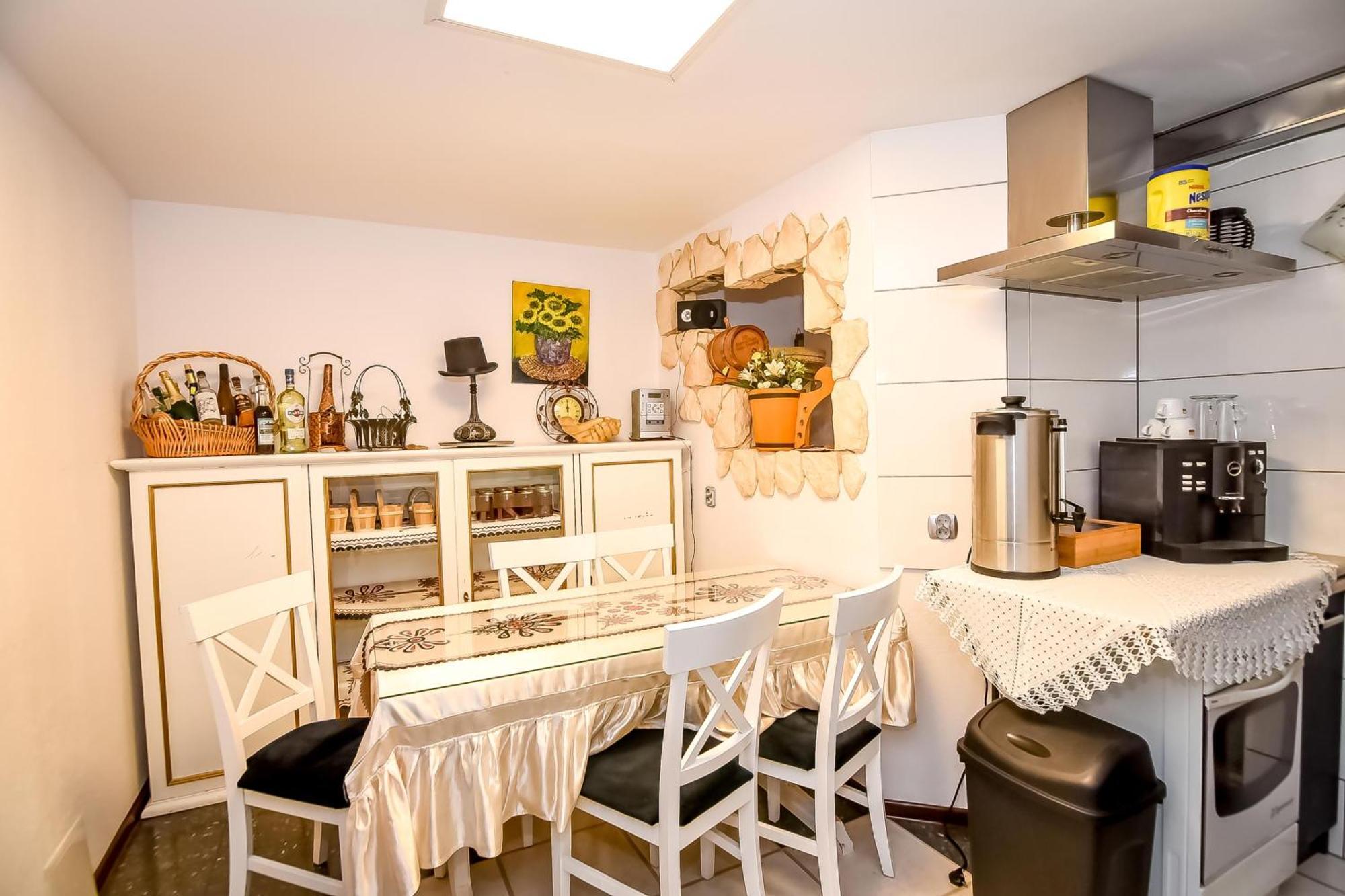 Ciukrowa Chatka Sauna & Jacuzzi Poronin Kültér fotó