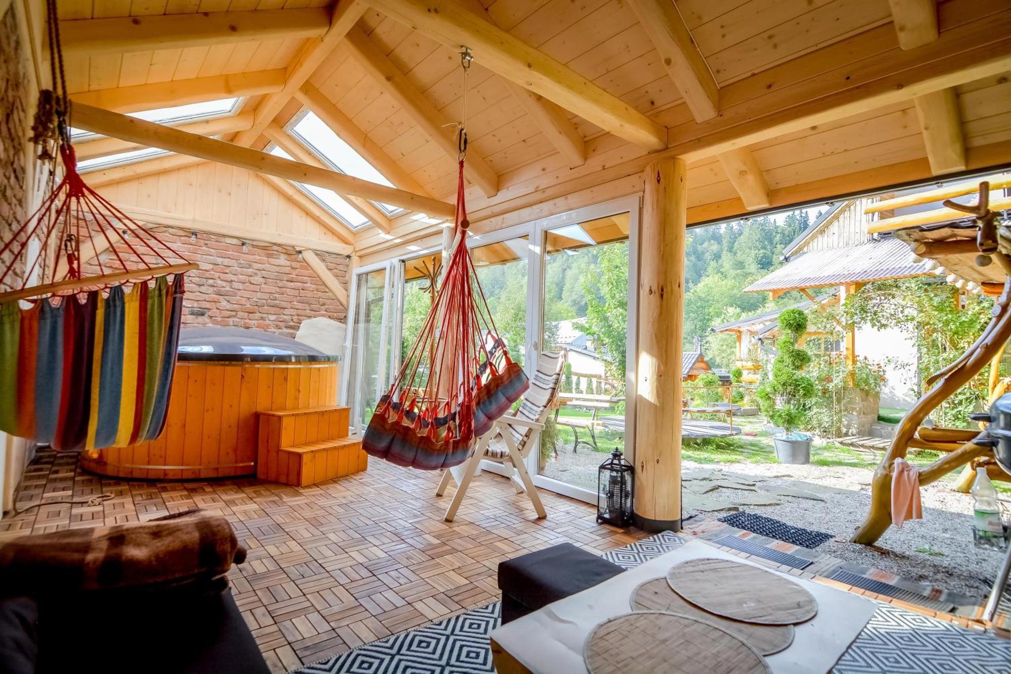 Ciukrowa Chatka Sauna & Jacuzzi Poronin Kültér fotó