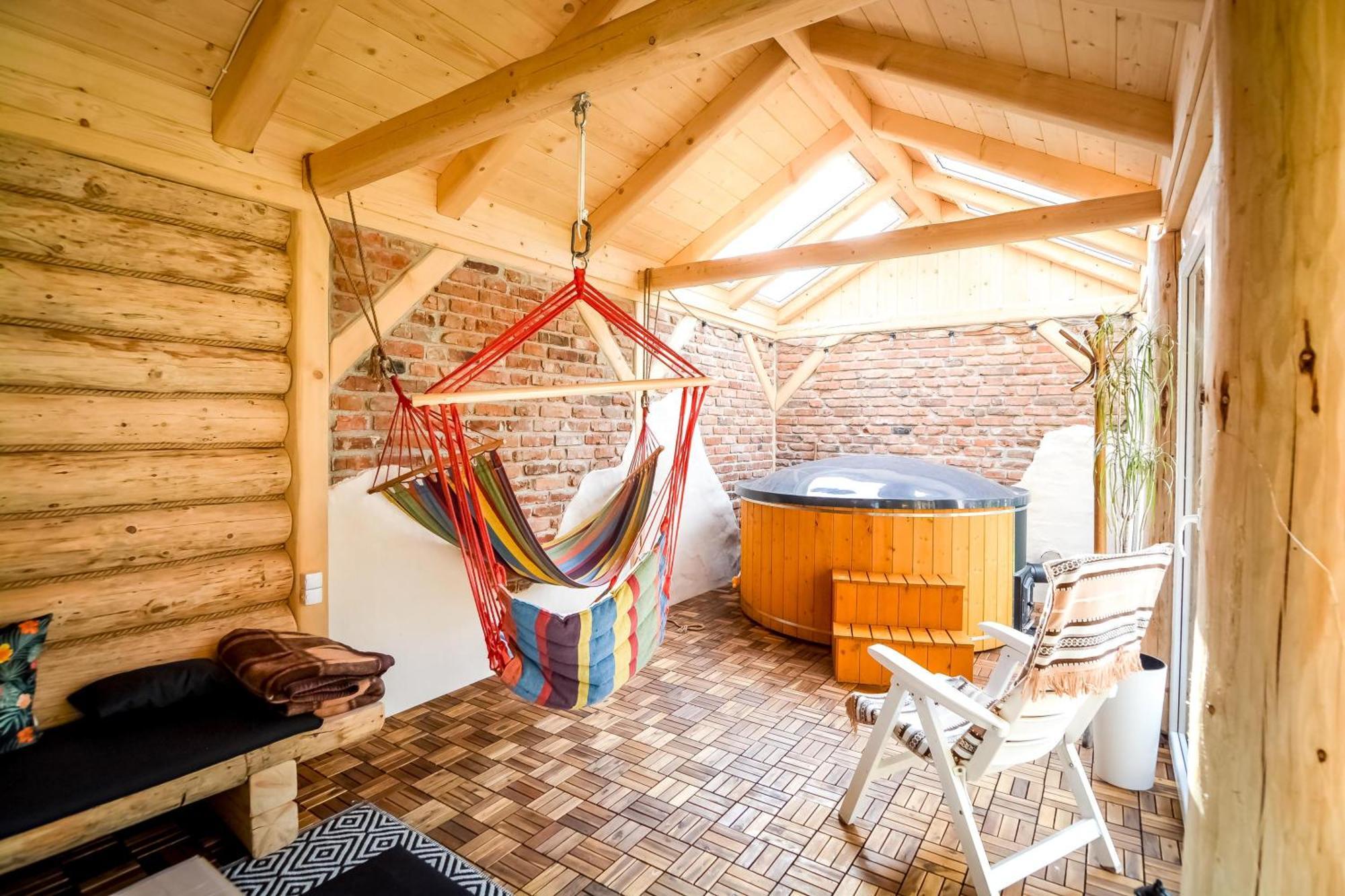 Ciukrowa Chatka Sauna & Jacuzzi Poronin Kültér fotó